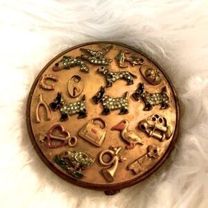 Foster, Lucky Charm (17), 1930s powder compact. EUC.